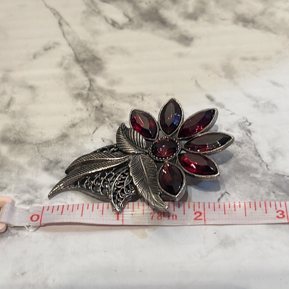Vintage Loree earrings and broach - Picture 6 of 7